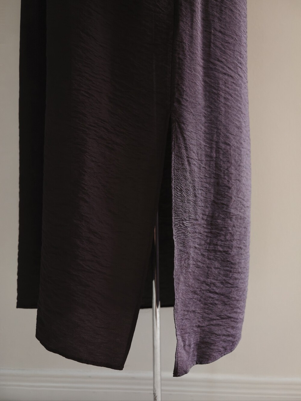 NWT & Other Stories Chocolate Brown V-Neck Midi Dress with Balloon Sleeves - Picture 11 of 15